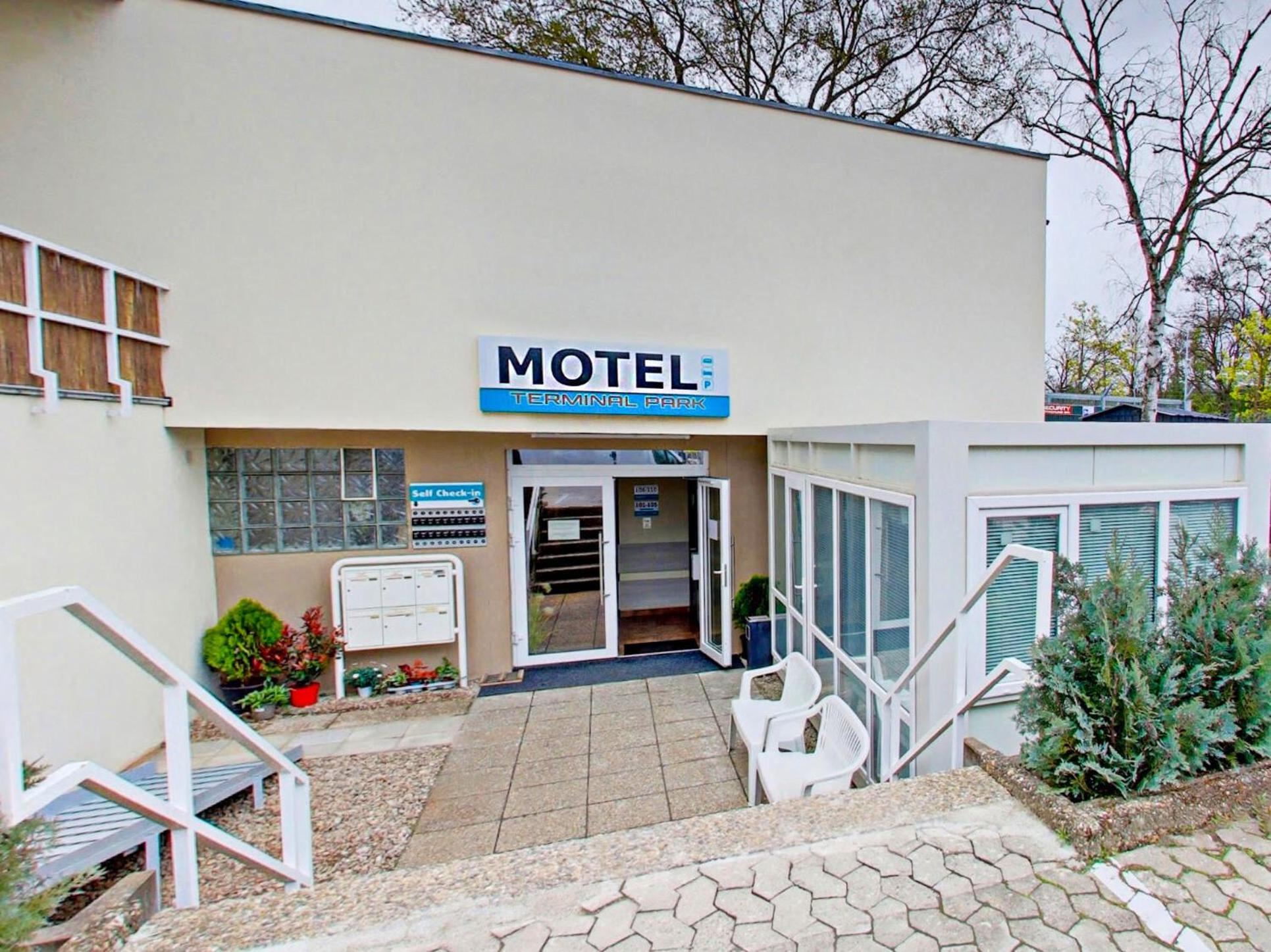 Motel Terminal Park Bischofsheim Exterior foto